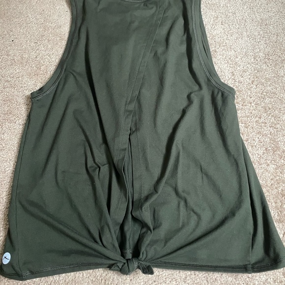 Workout tank - Picture 3 of 5